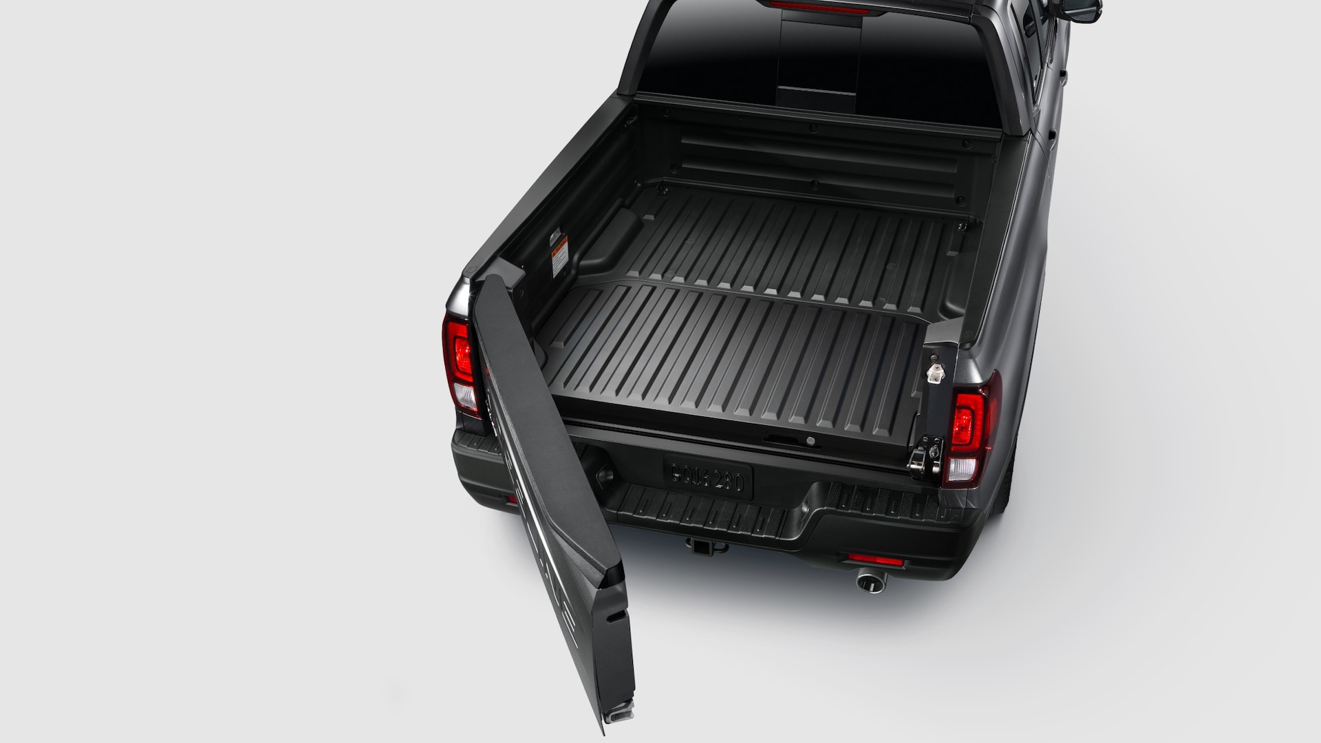Dual-Action Tailgate: Flexible Access Like No Other
