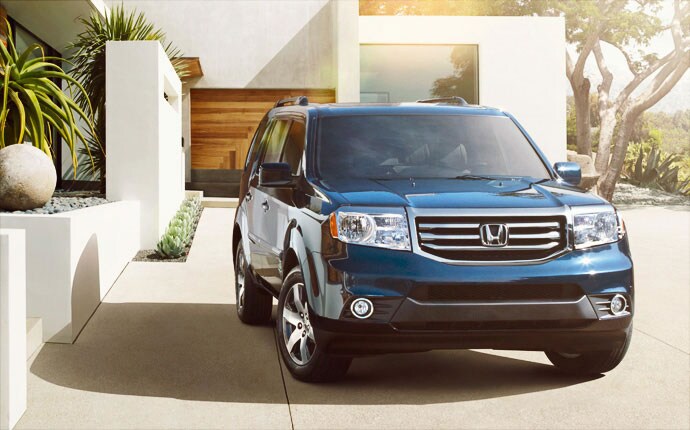 2015 Honda Pilot vs Toyota Highlander comparison review by ... 2015 Honda Pilot vs Toyota Highlander comparison review by ...