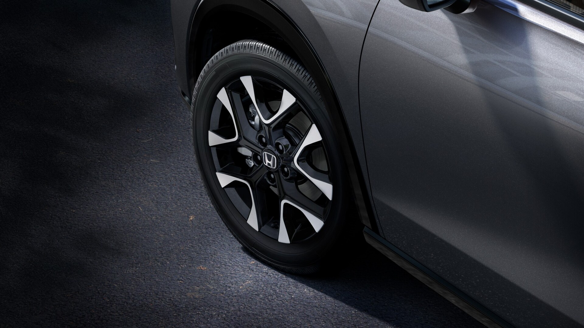 2027 Honda HR-V Sport 18-inch gloss-black wheels