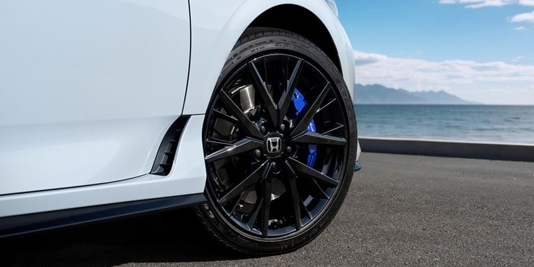 2027 Honda Prelude 19''  Black Wheel detail (exhilarating hybrid coupe).